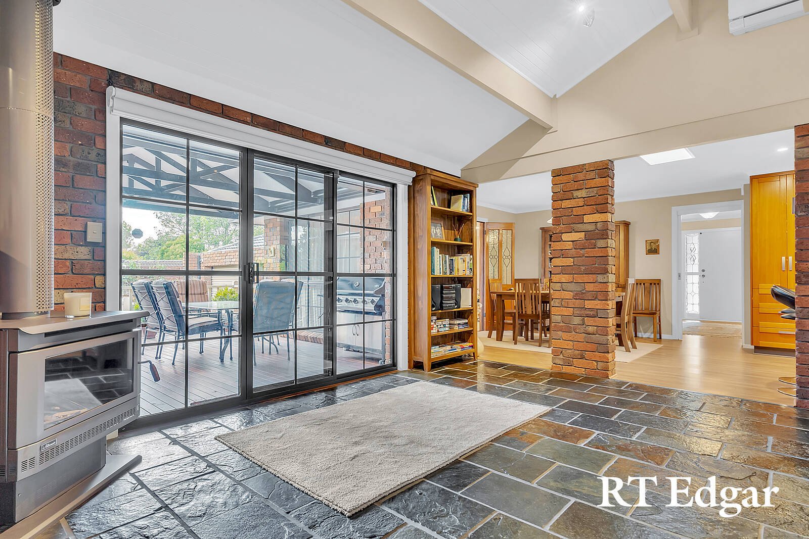 Property Gallery Thumbnail 7