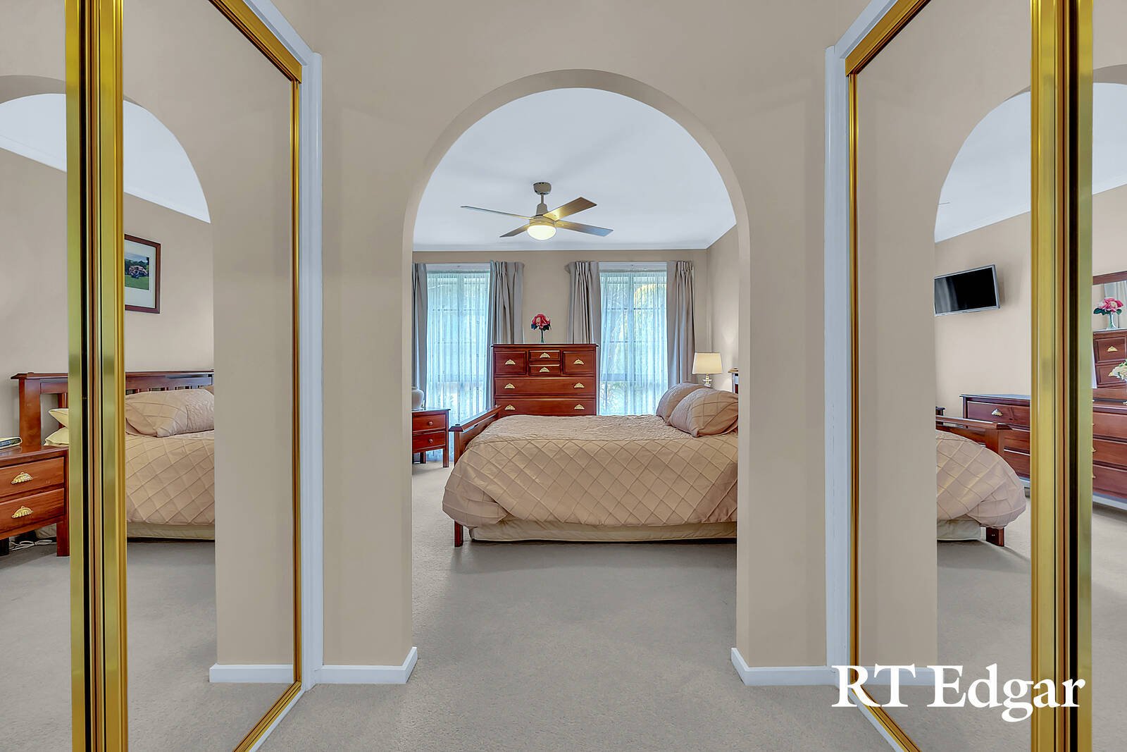 Property Gallery Thumbnail 9