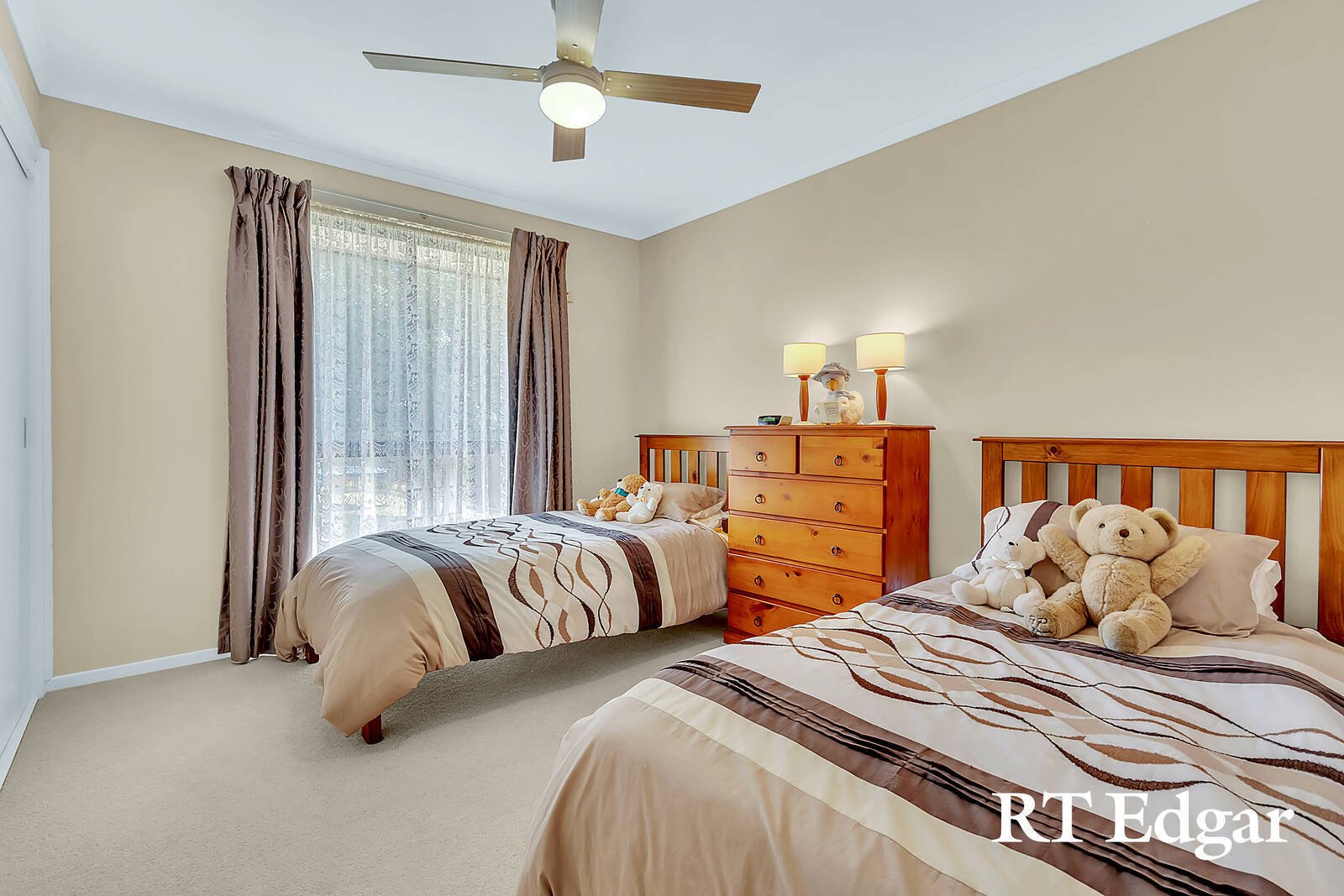 Property Gallery Thumbnail 12