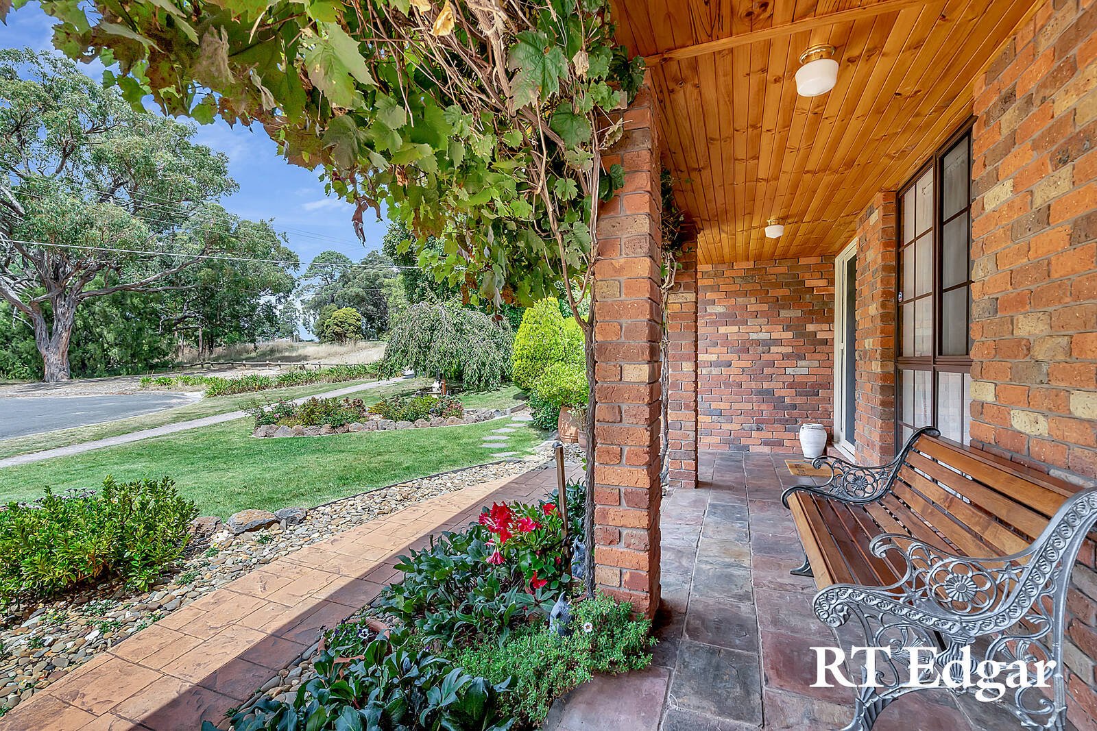 Property Gallery Thumbnail 14