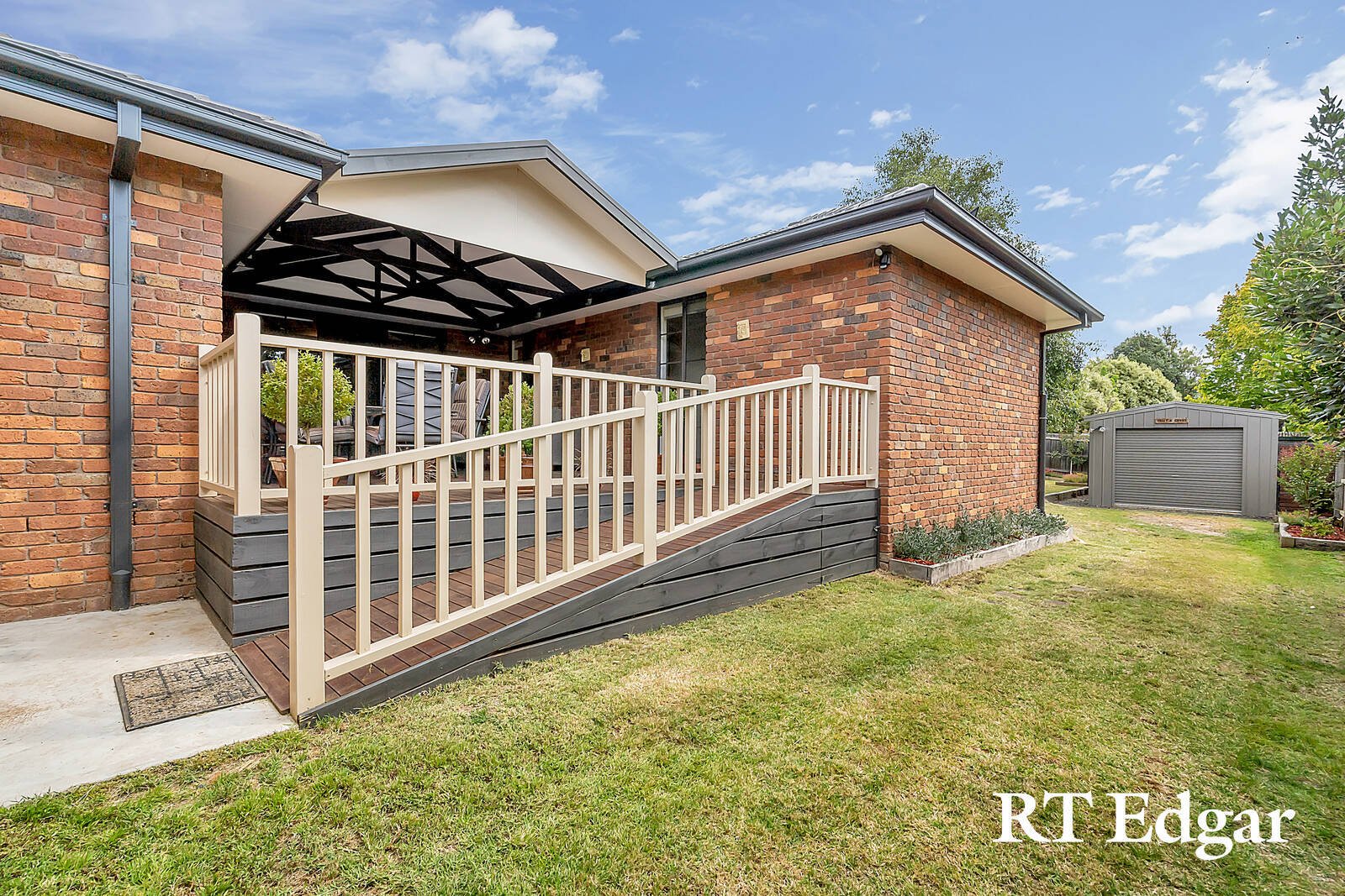 Property Gallery Thumbnail 16