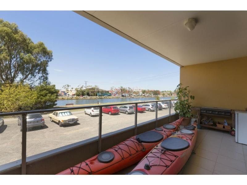 7/2 Saltriver Place, Footscray image 6