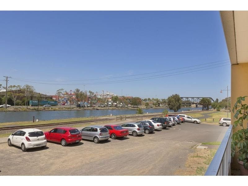 7/2 Saltriver Place, Footscray image 7