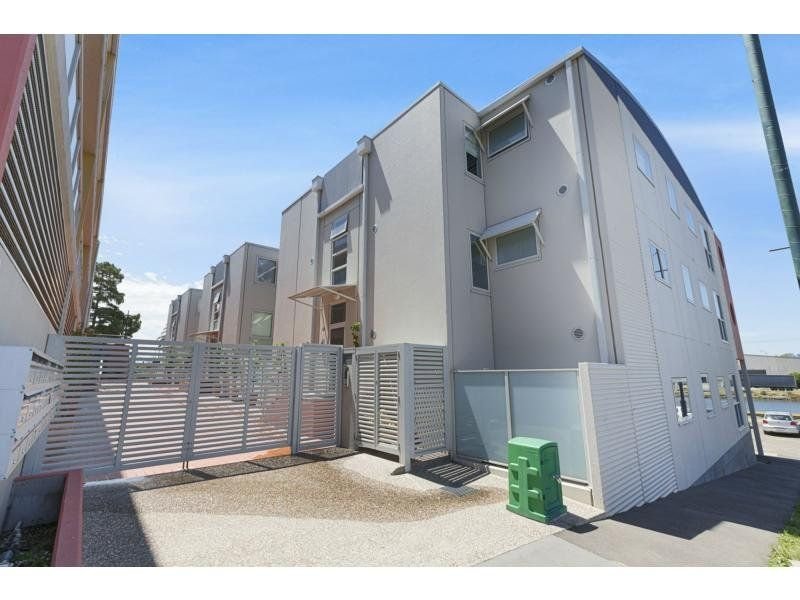 7/2 Saltriver Place, Footscray image 8