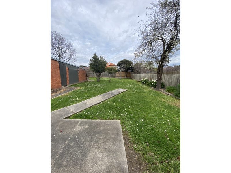 Property Gallery Thumbnail 9