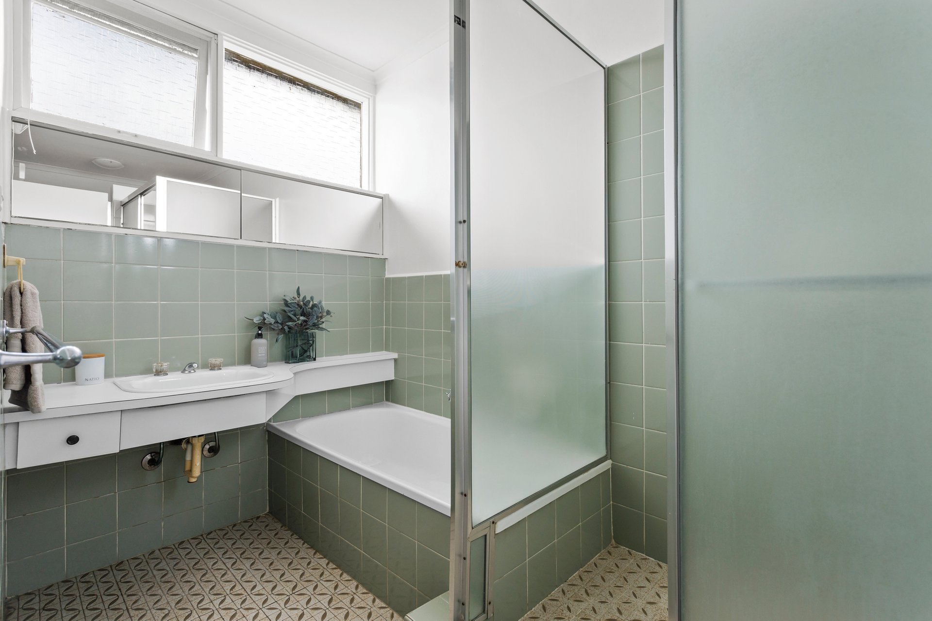 Property Gallery Thumbnail 9