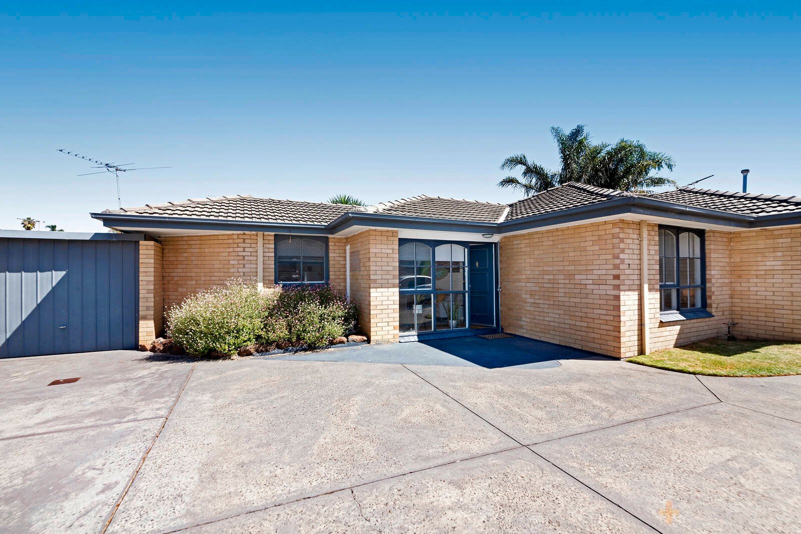 7 / 20 Warrigal Road Parkdale