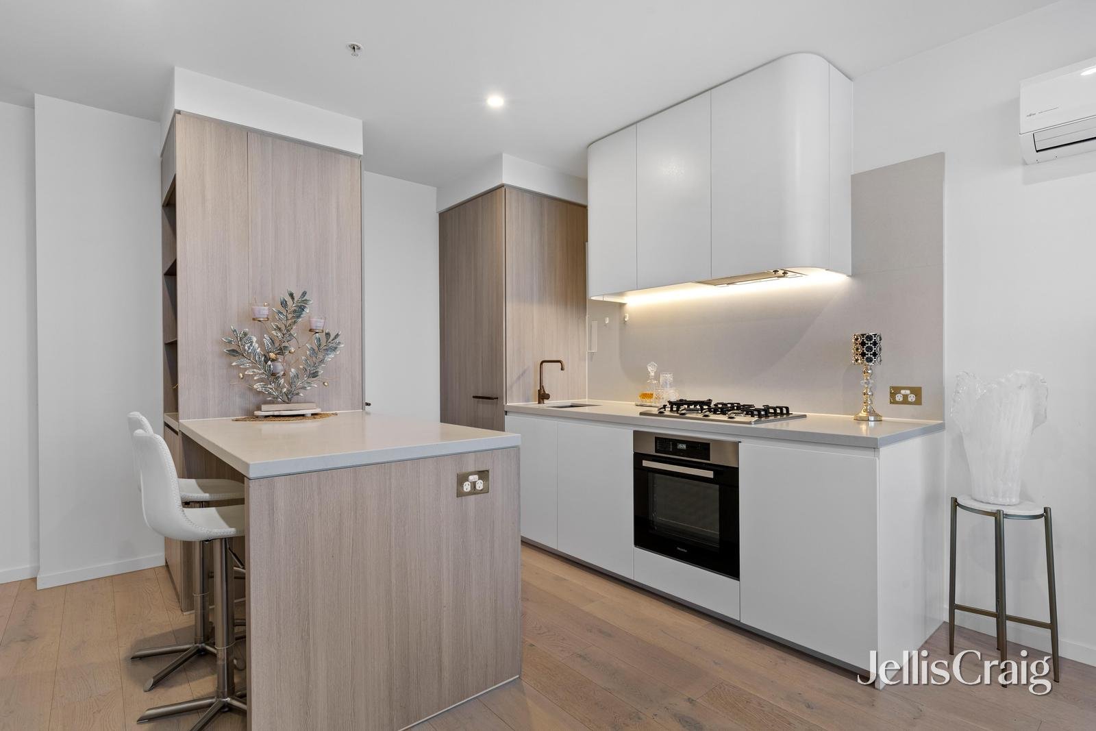 720b/23 Osullivan Road, Glen Waverley image 3