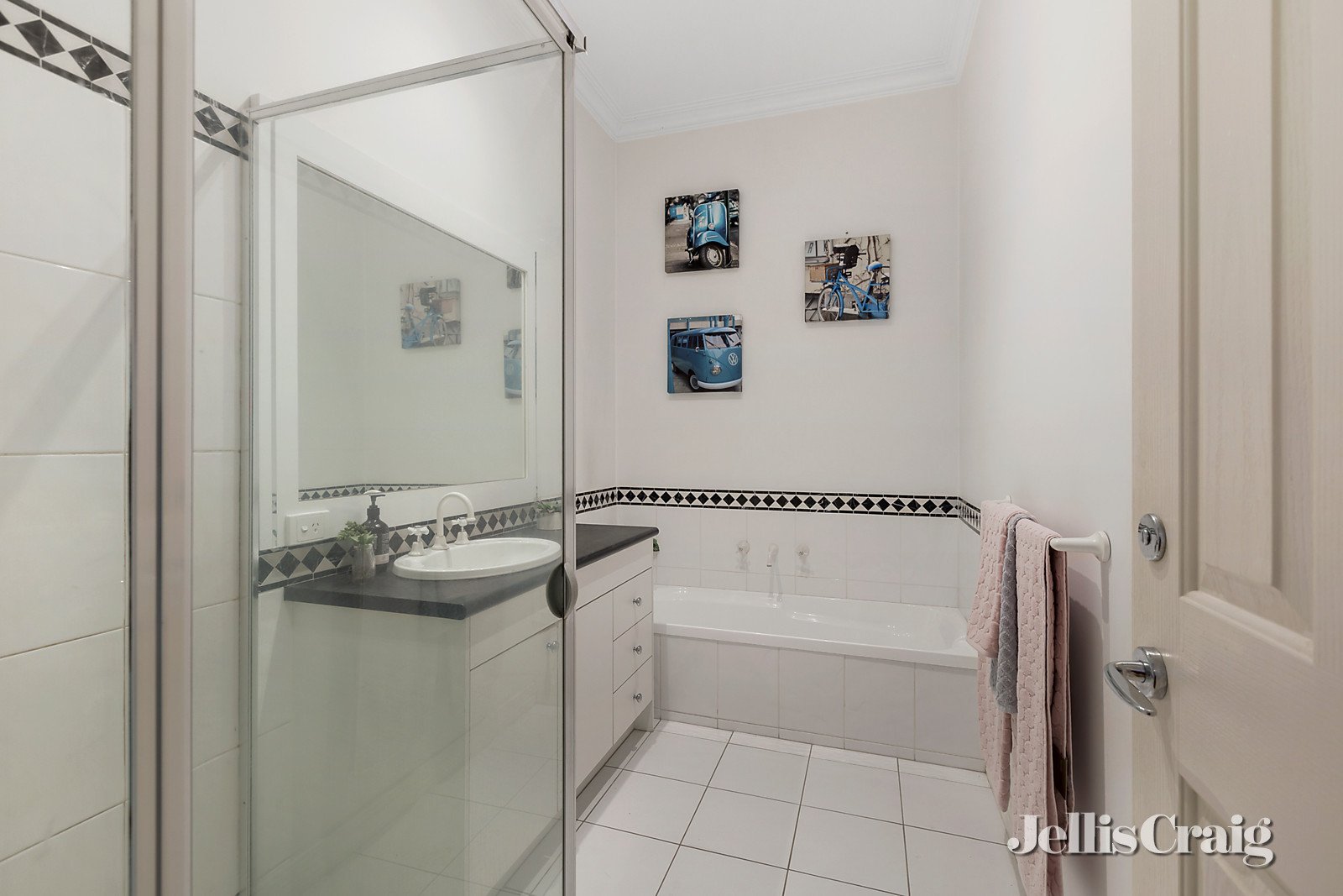 7/21 Burnett Street, Mitcham image 6