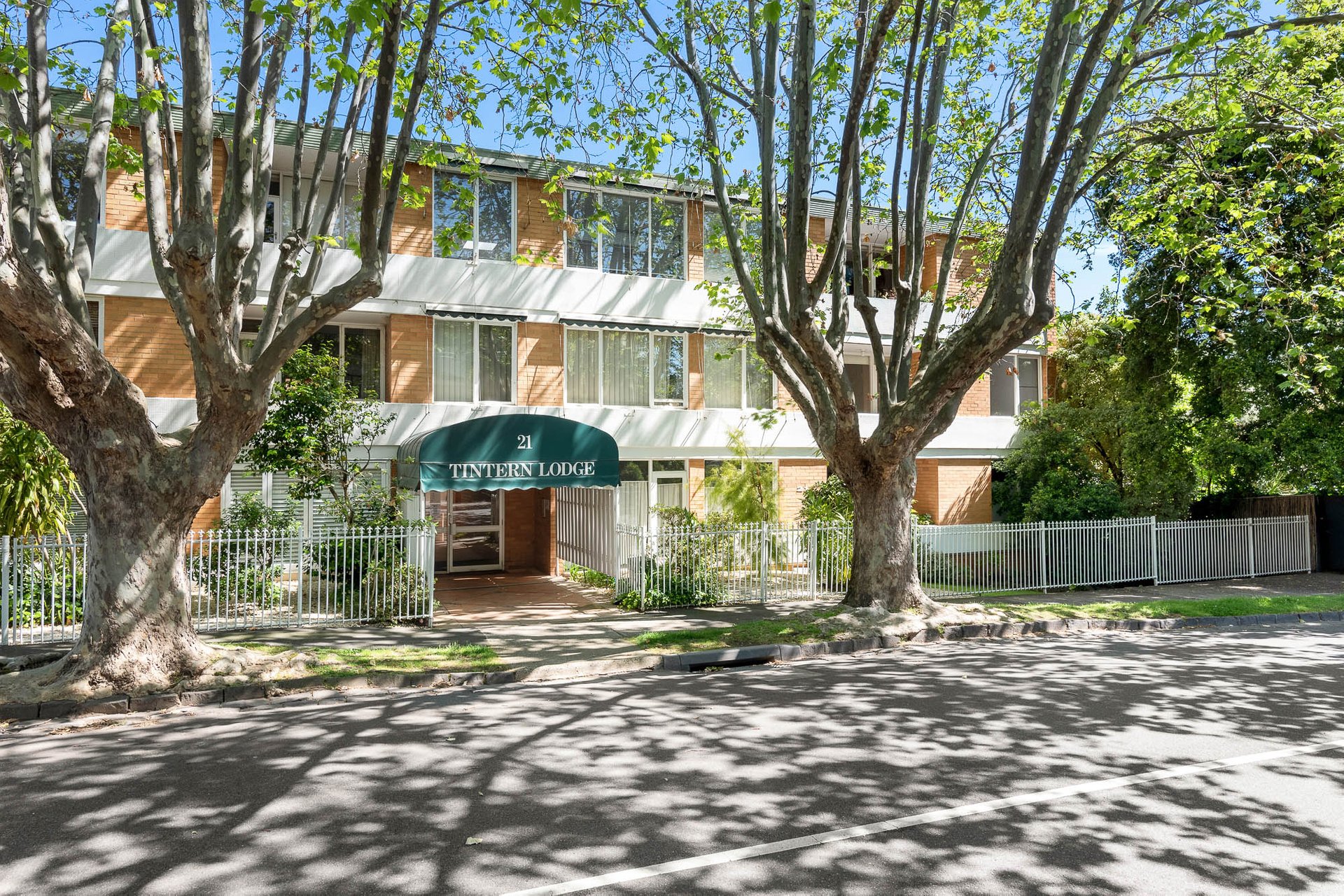 Property Gallery Thumbnail 8