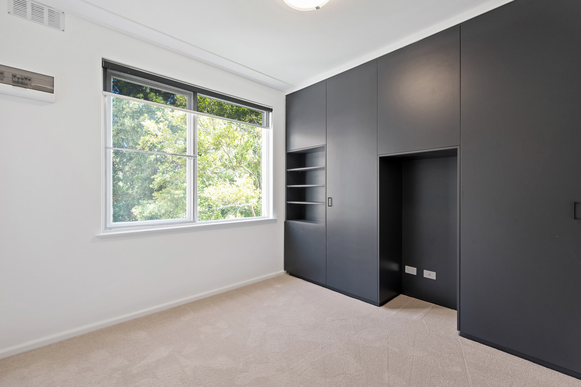 Property Gallery Thumbnail 4