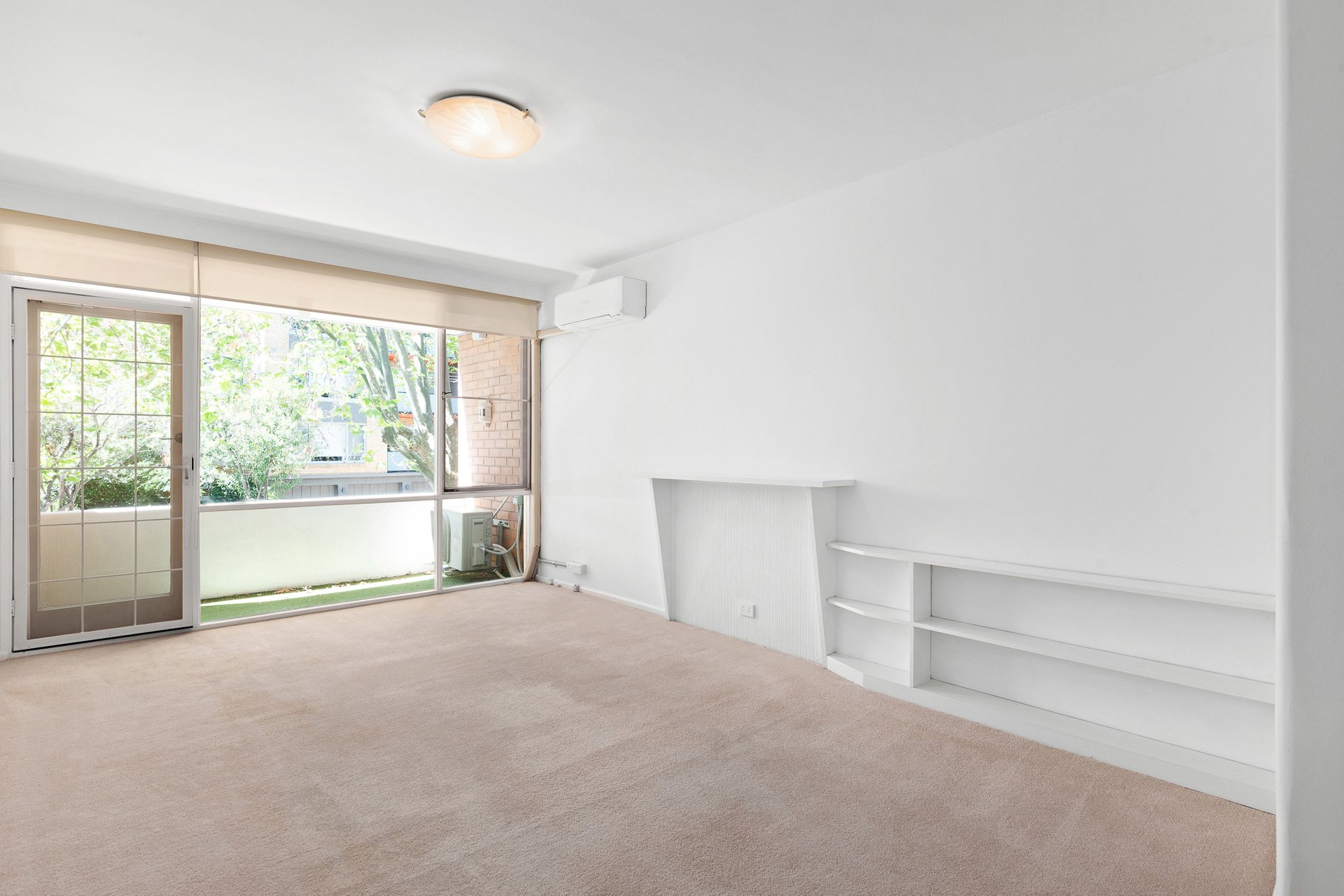 Property Gallery Thumbnail 3