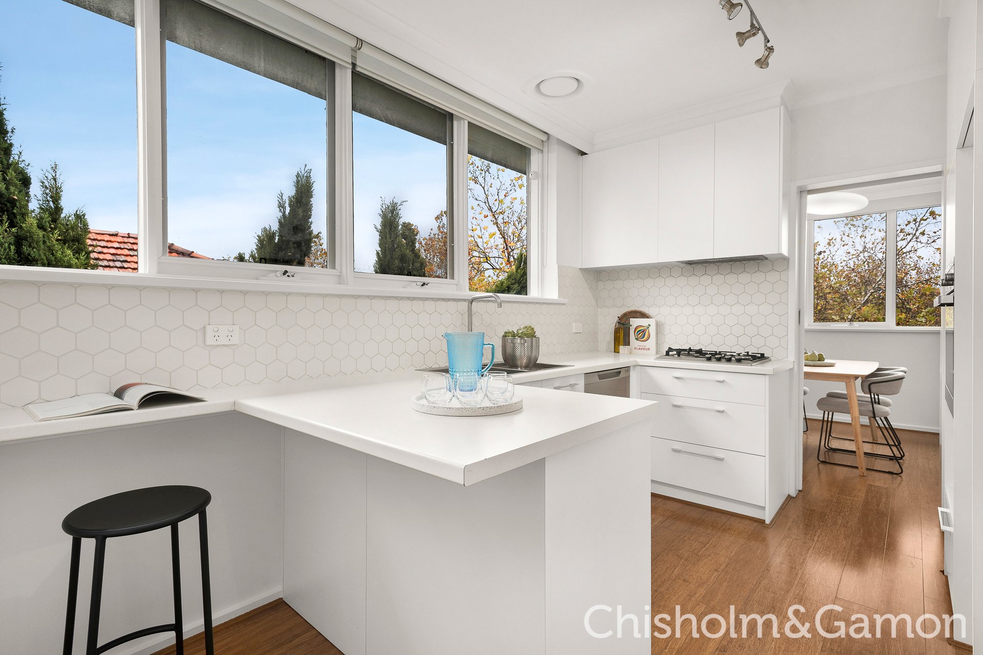 7/211 Brighton Road, Elwood image 3