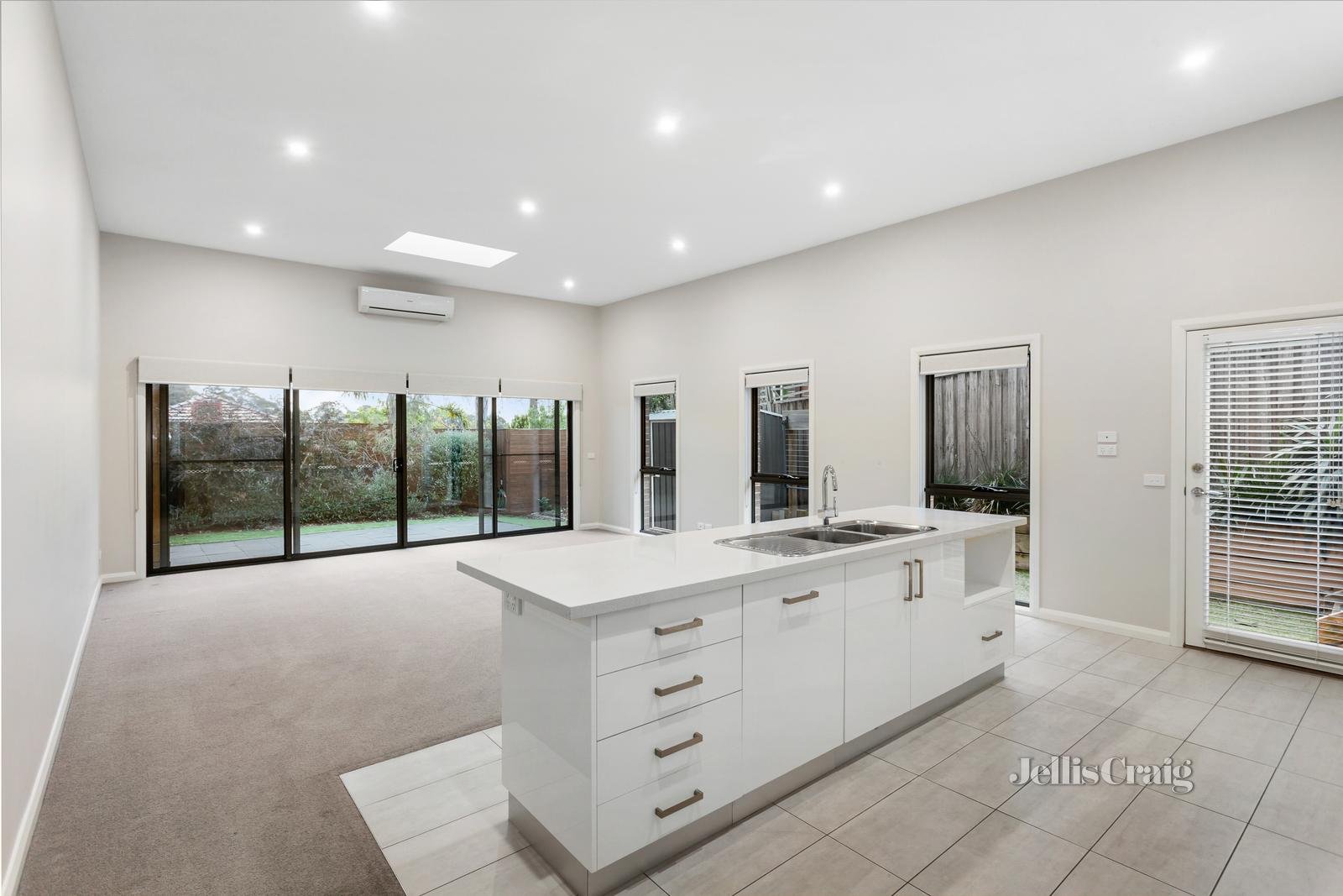 7/22 Rattray Road, Montmorency image 2