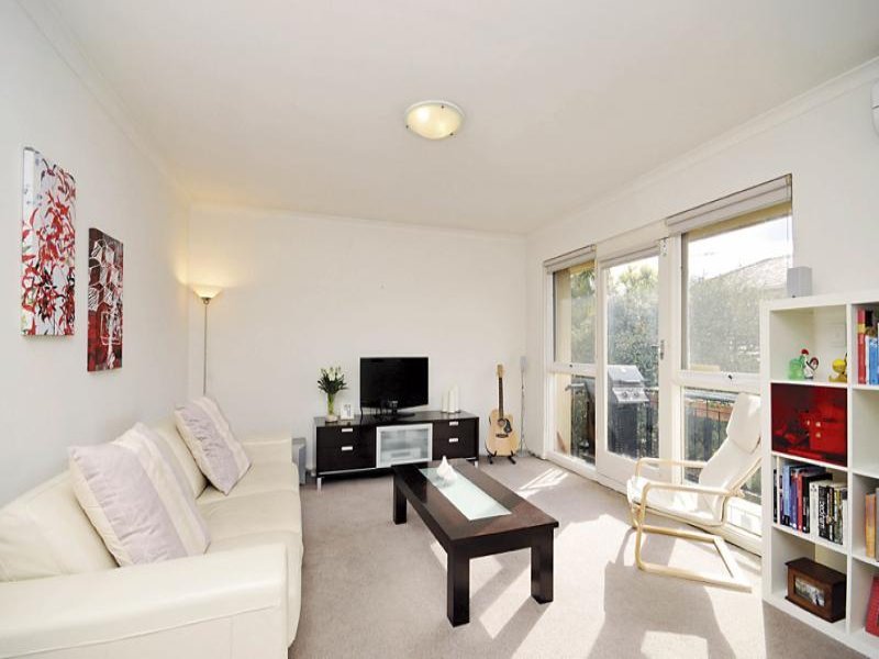 7/22 Weir Street, Balwyn image 1