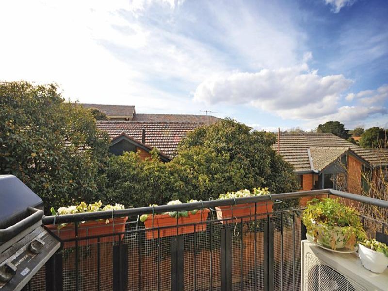 7/22 Weir Street, Balwyn image 6