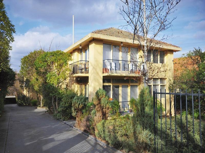 7/22 Weir Street, Balwyn image 7