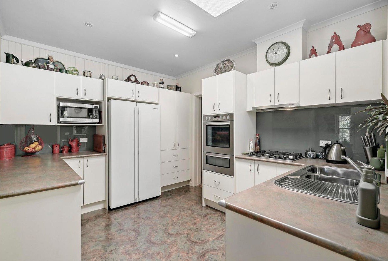 722 Whitehorse Road, Mitcham image 2