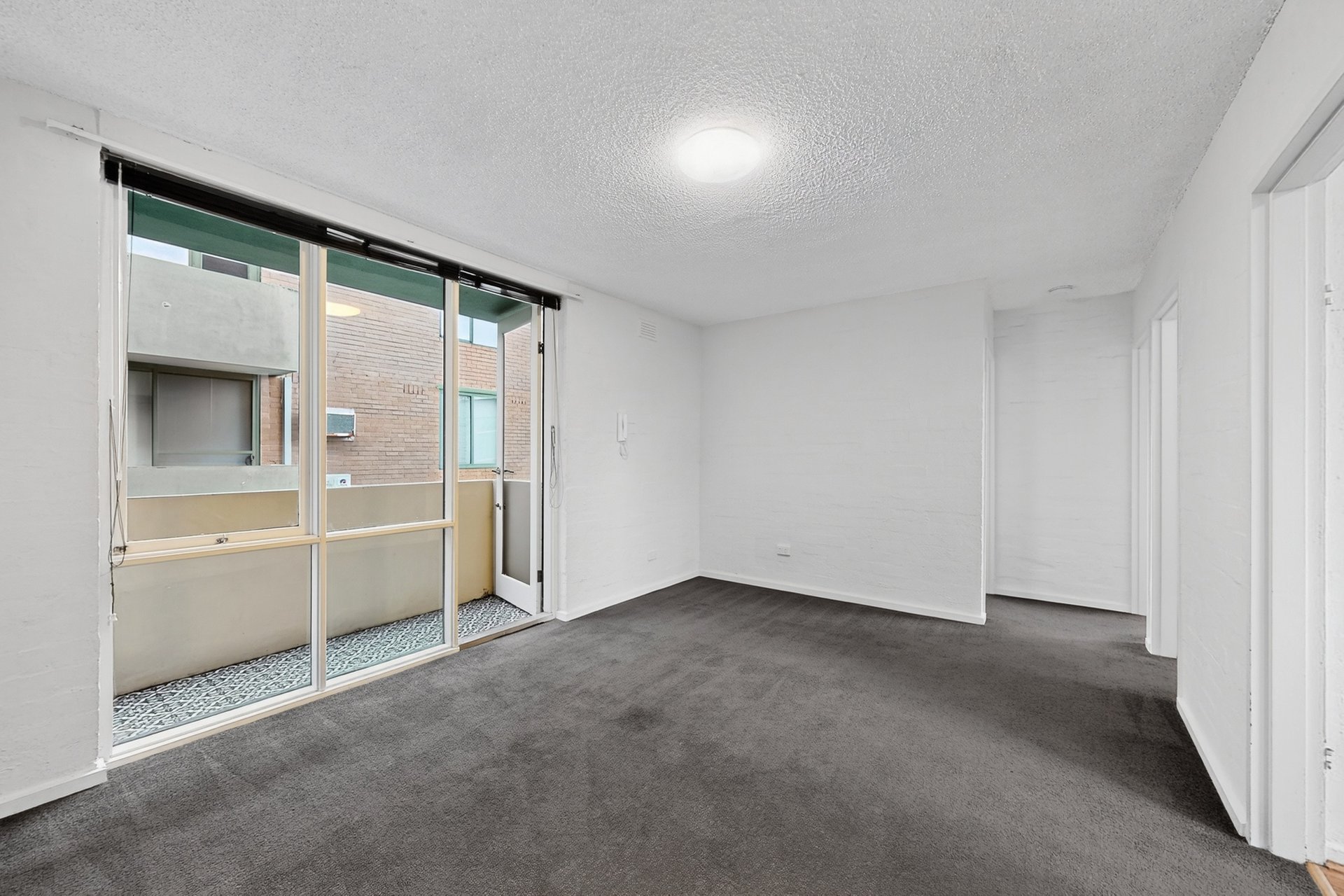 7 / 227 Bridport Street West  Albert Park