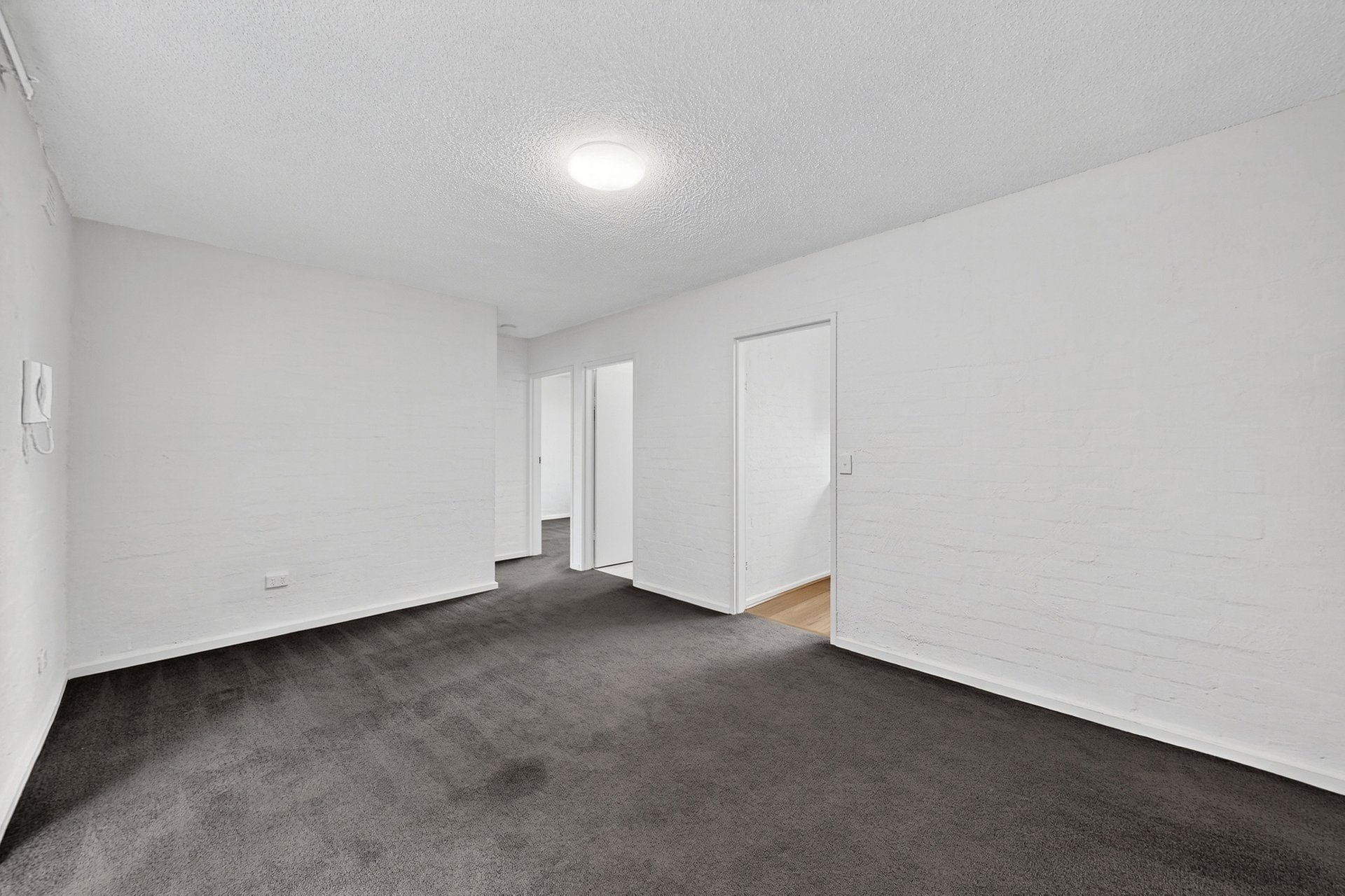 7 / 227 Bridport Street West  Albert Park