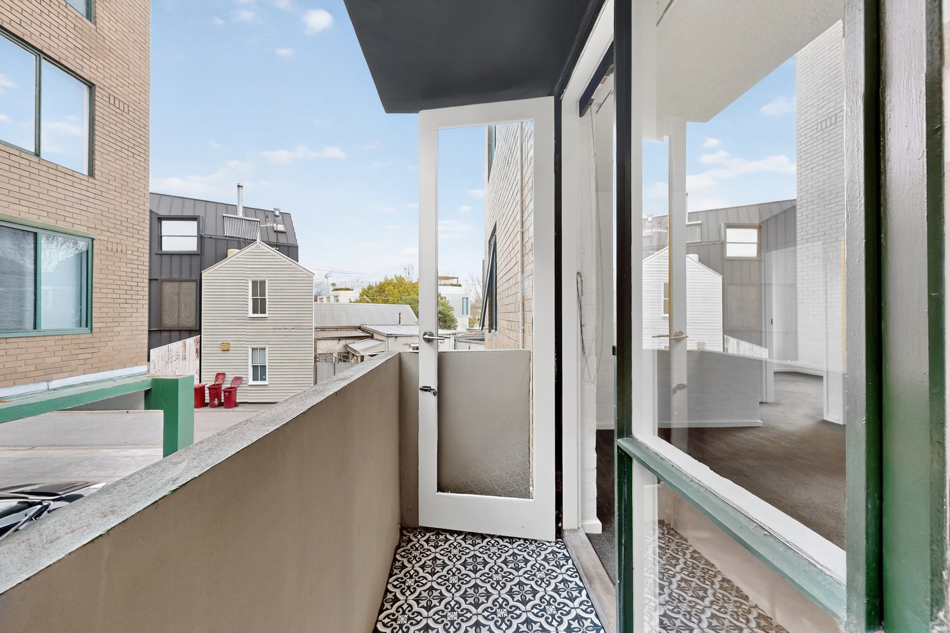 7 / 227 Bridport Street West  Albert Park