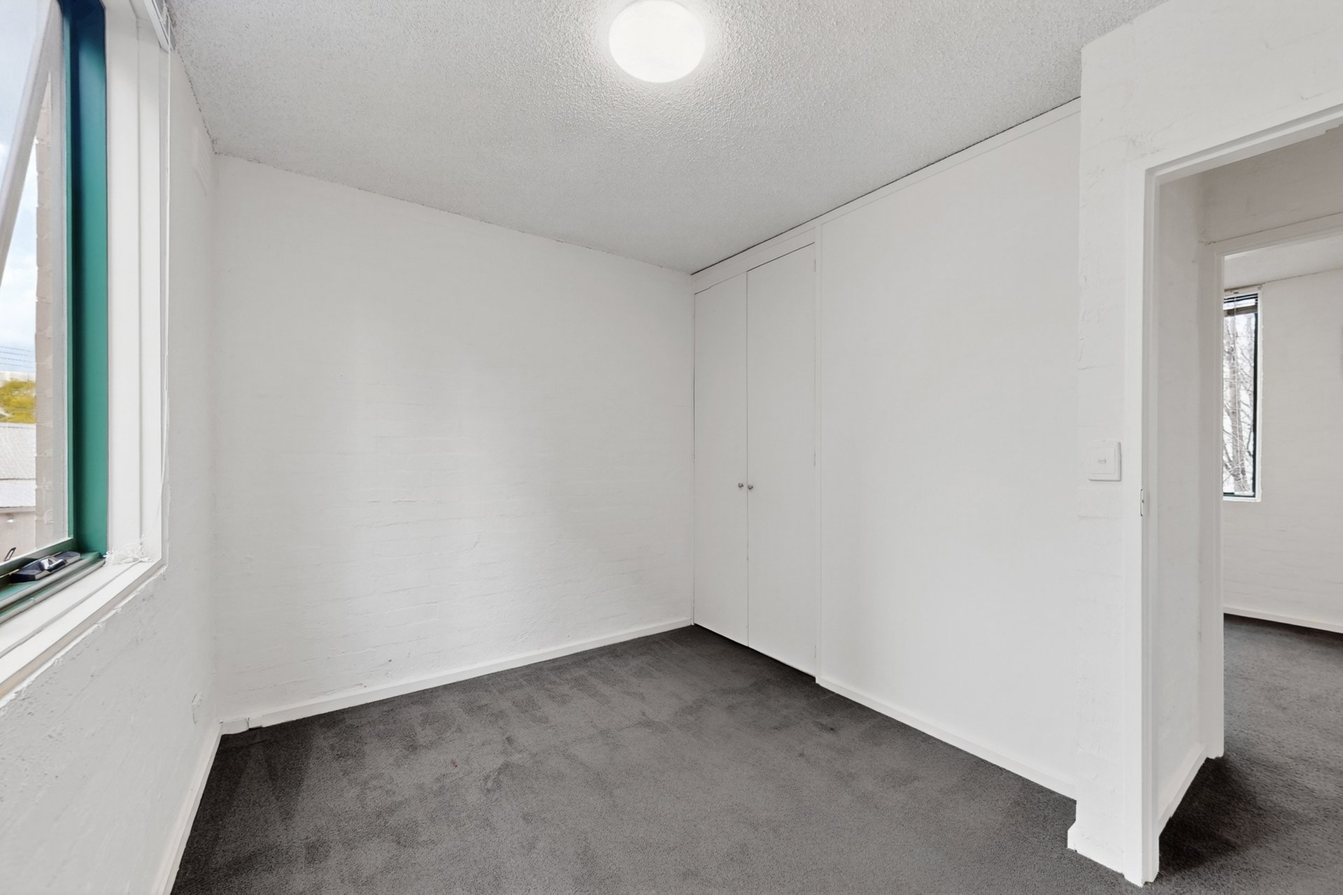 7 / 227 Bridport Street West  Albert Park