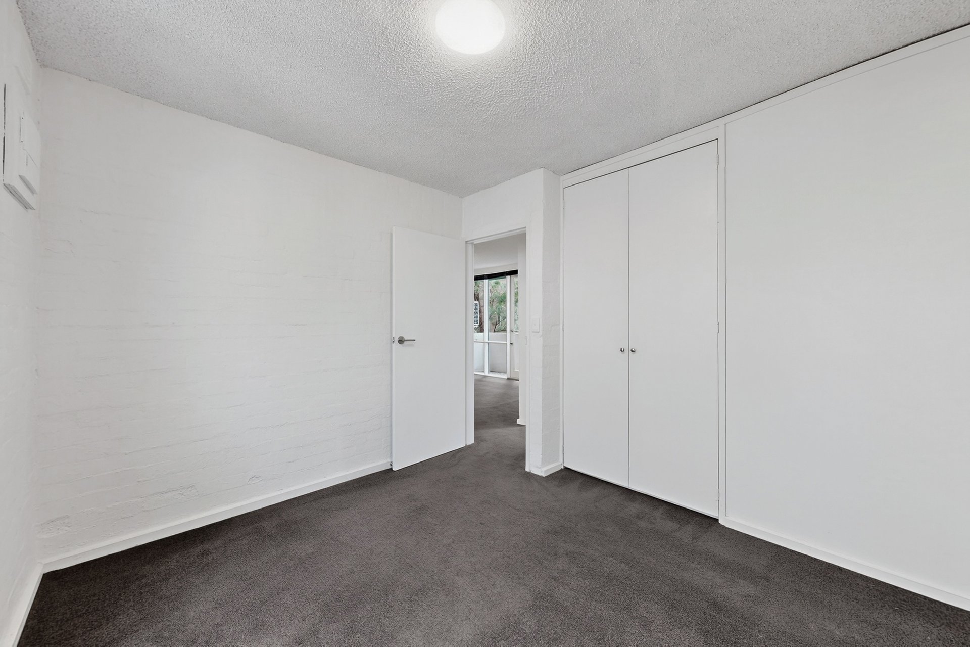 7 / 227 Bridport Street West  Albert Park