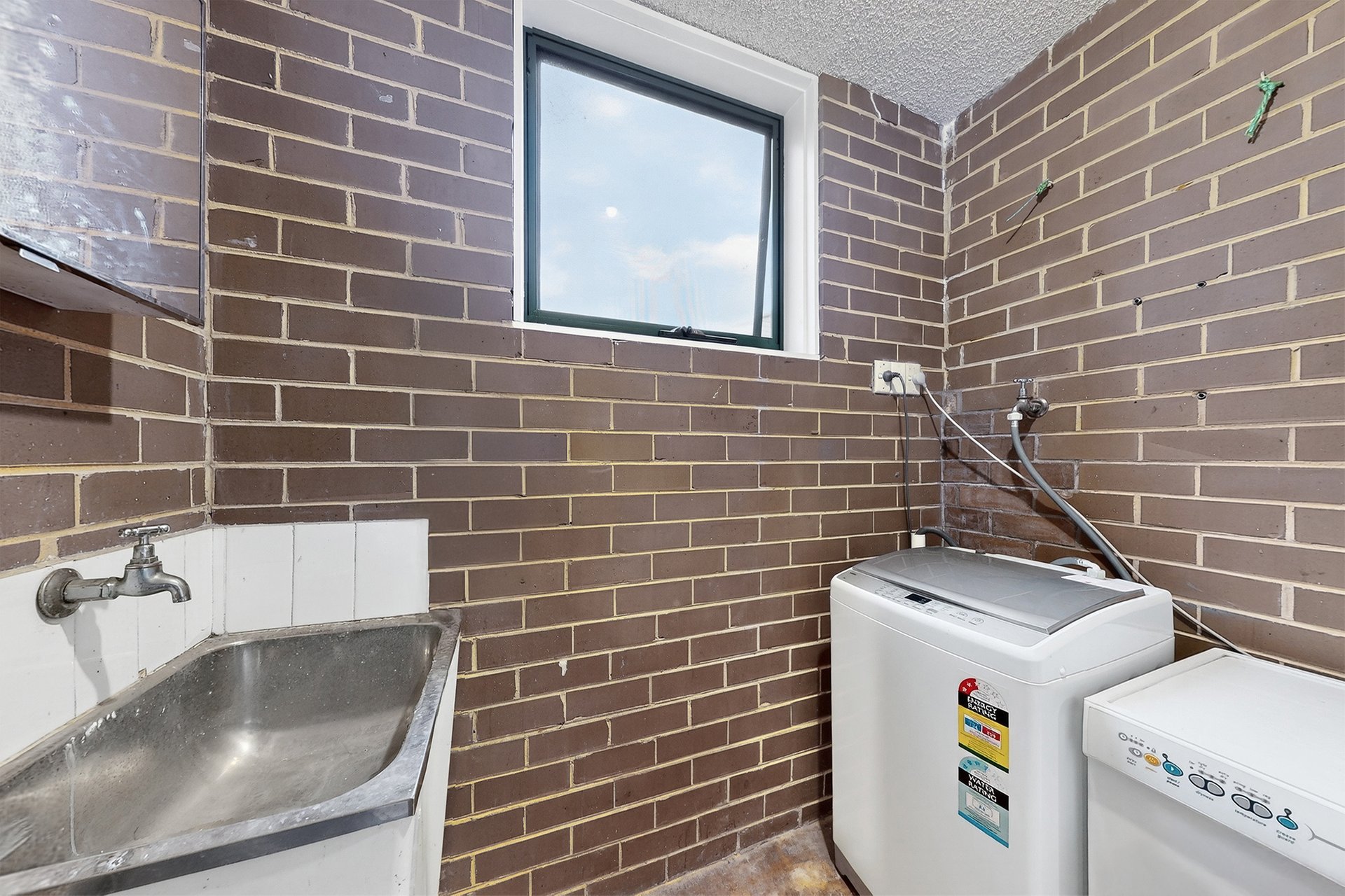 7 / 227 Bridport Street West  Albert Park