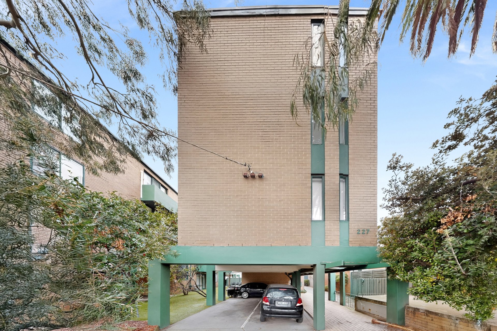 7 / 227 Bridport Street West  Albert Park