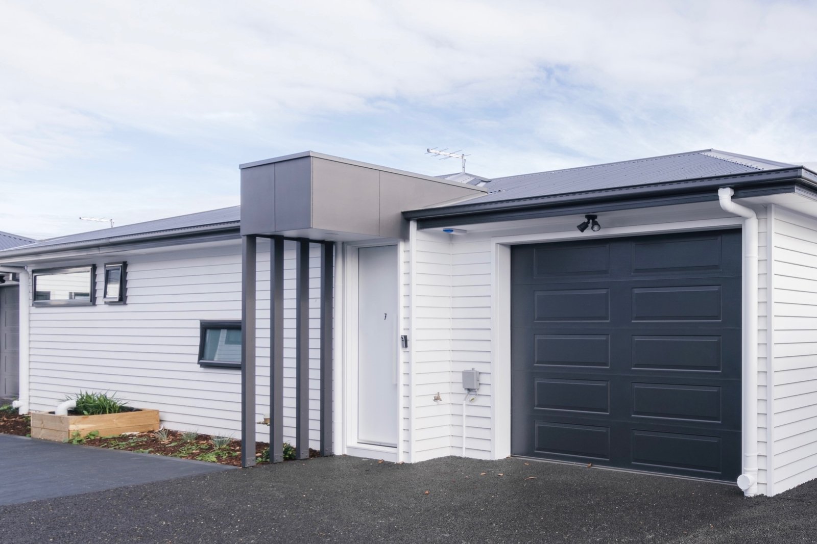 Property Gallery Thumbnail 2