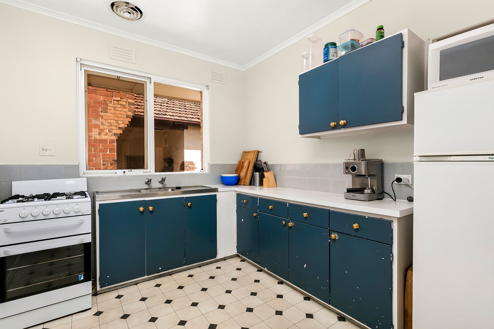 Property Gallery Thumbnail 3