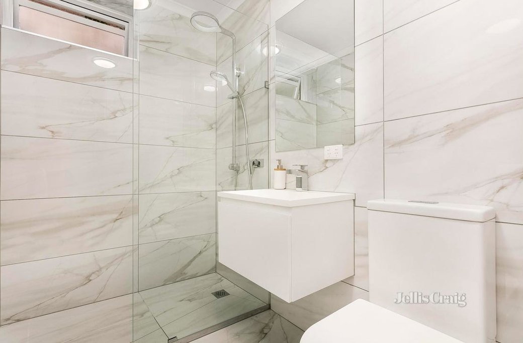 7/24 Loch Street, St&nbsp;Kilda&nbsp;West image 4