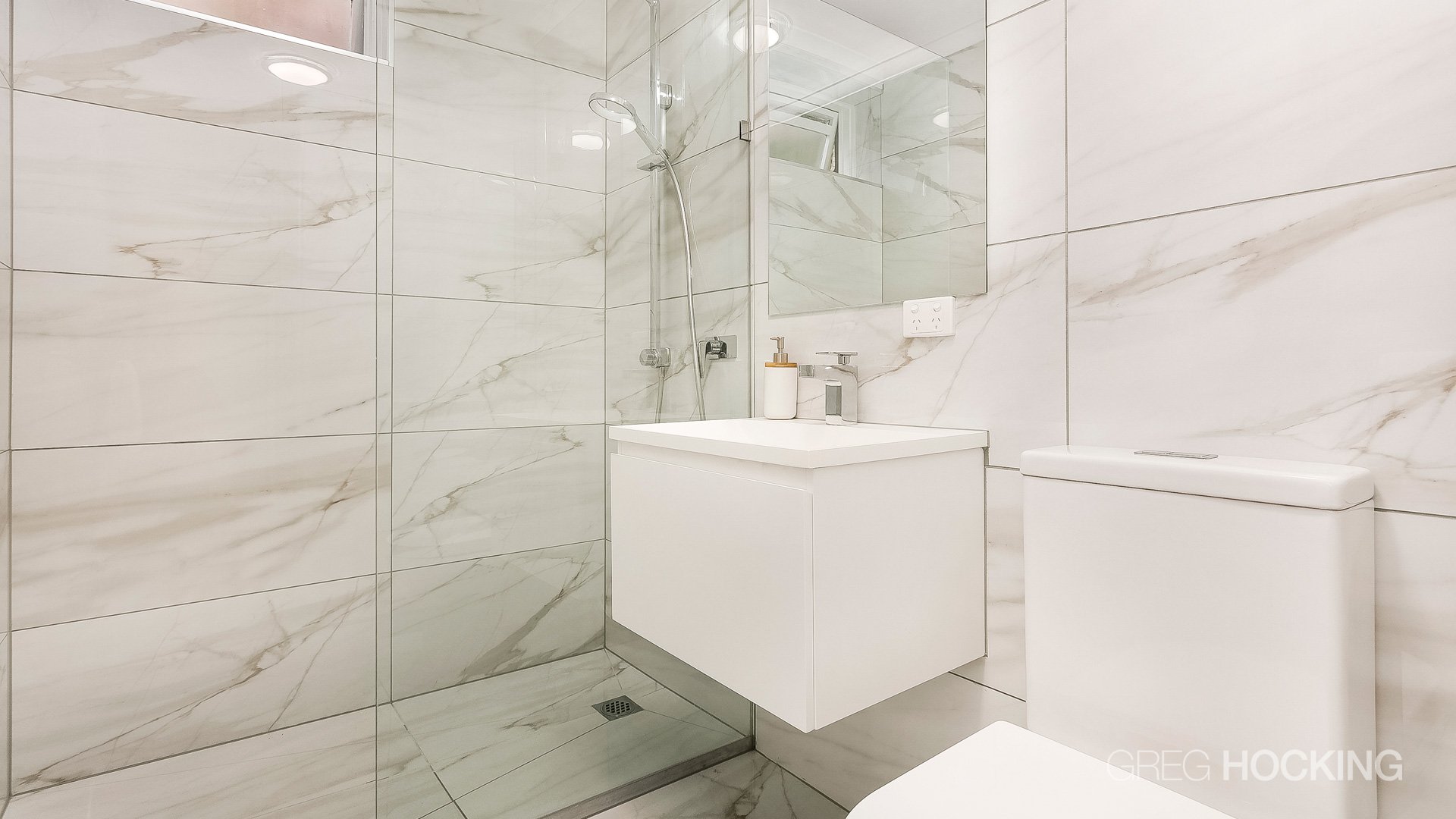 7/24 Loch Street, St Kilda West image 4
