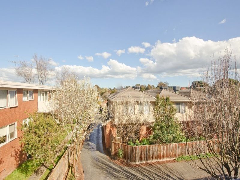 7/24 Oxford Street, Box Hill image 17