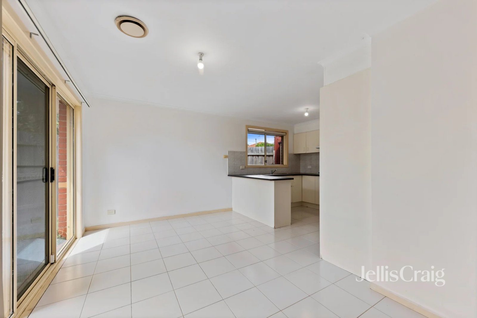 7/24 Tyler Street, Preston image 3