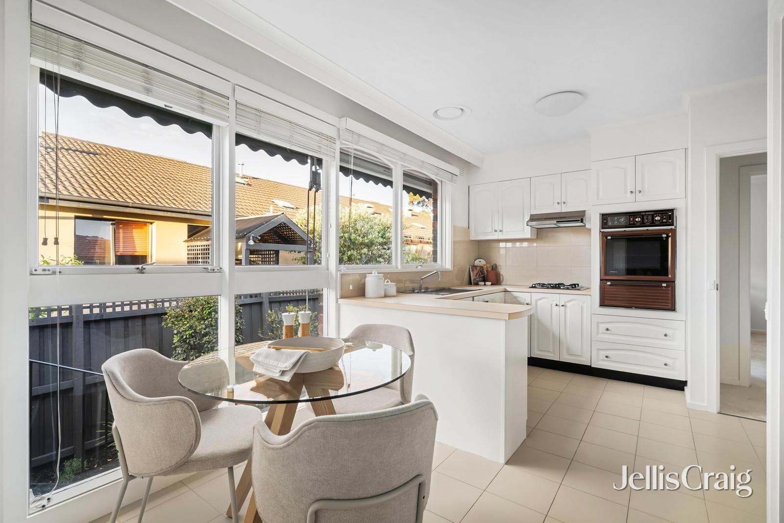 7/241 Burke Road, Glen Iris image 4