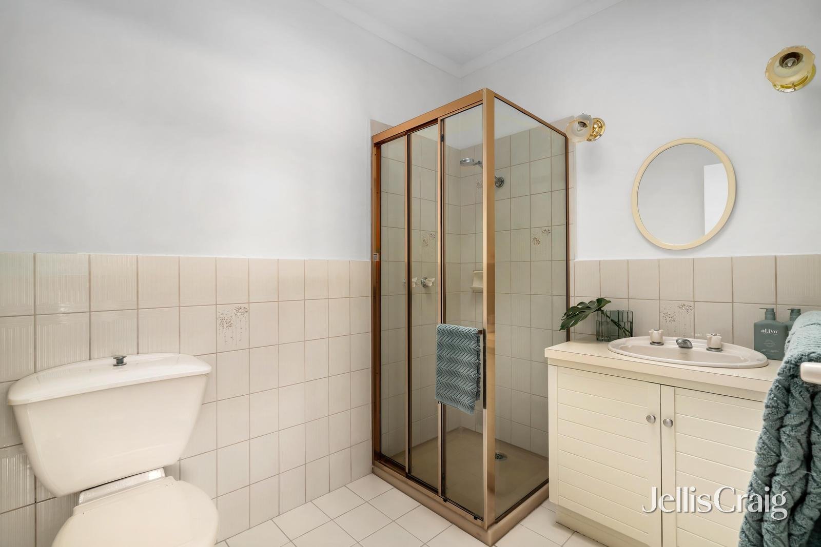 7/241 Burke Road, Glen Iris image 9