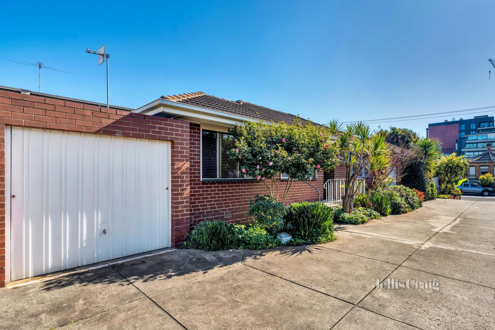 7/242 Glenlyon Road, Brunswick East image 8