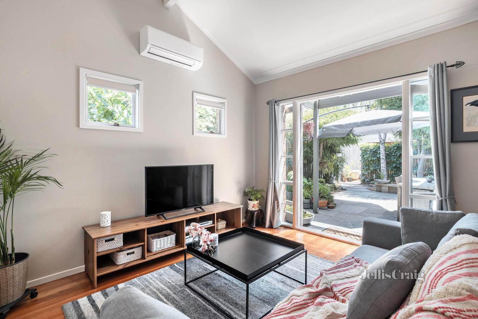 7/249 Westgarth Street, Northcote image 3