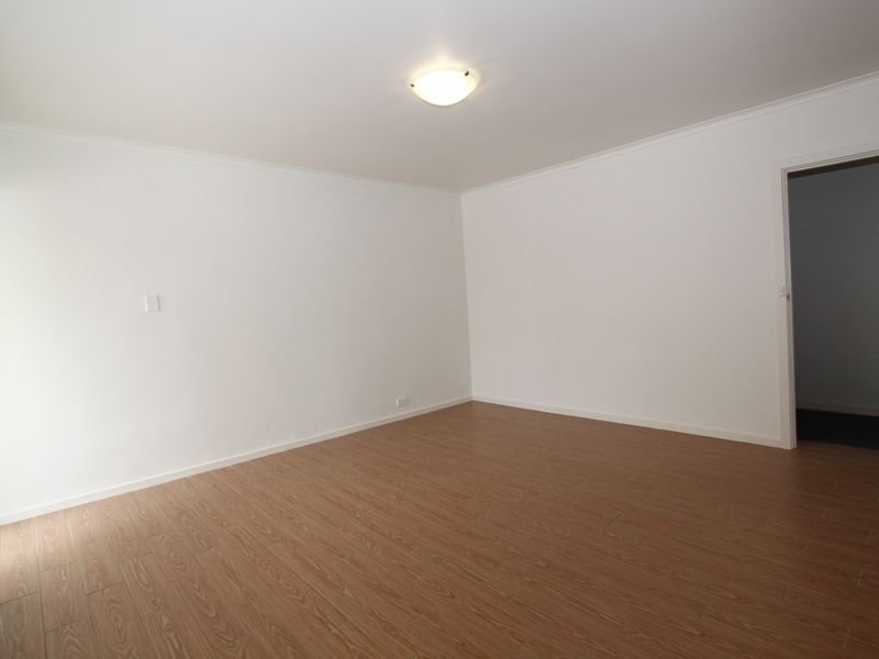 Property Gallery Thumbnail 3
