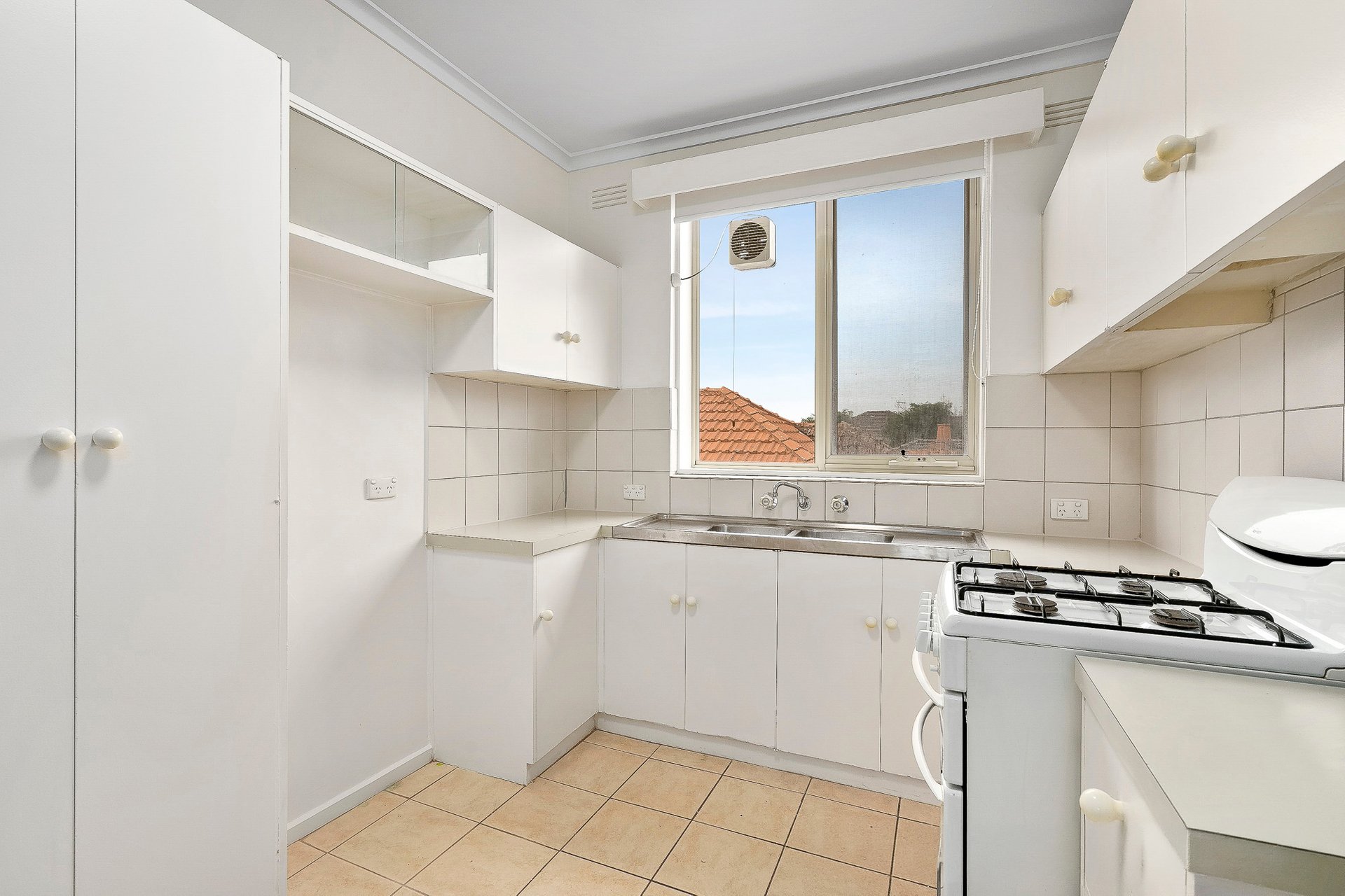 7/26 Vautier Street, Elwood image 2