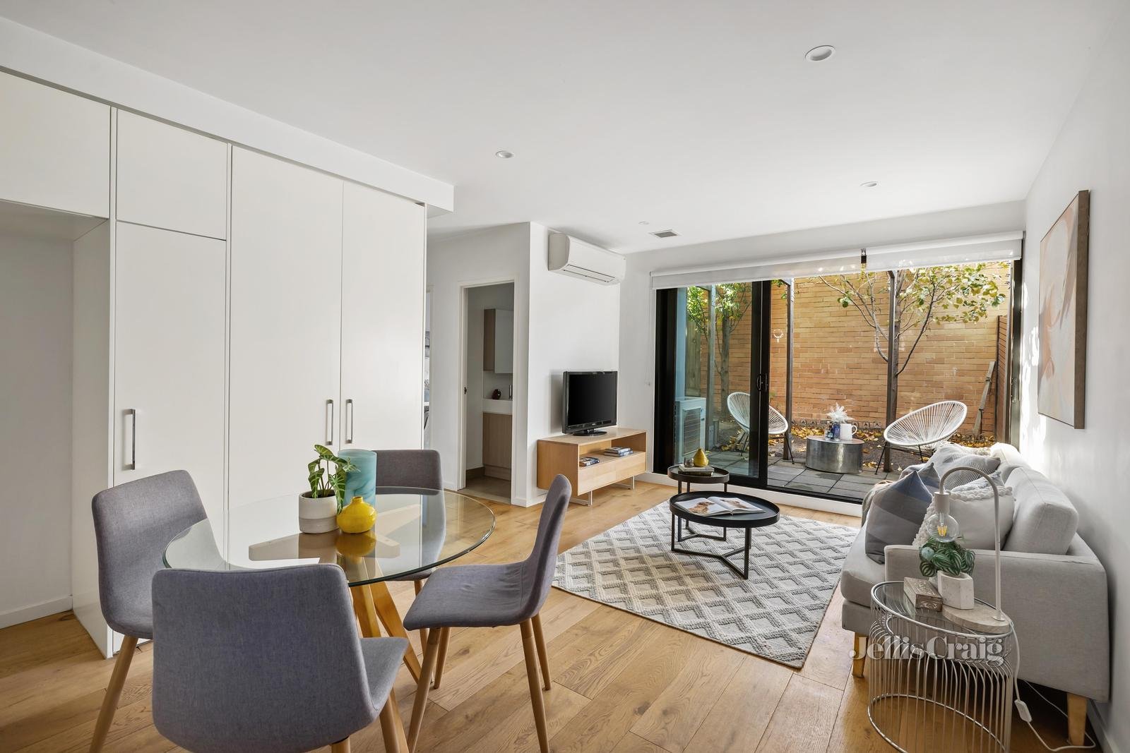 7/27 Jasper Road, Bentleigh image 3