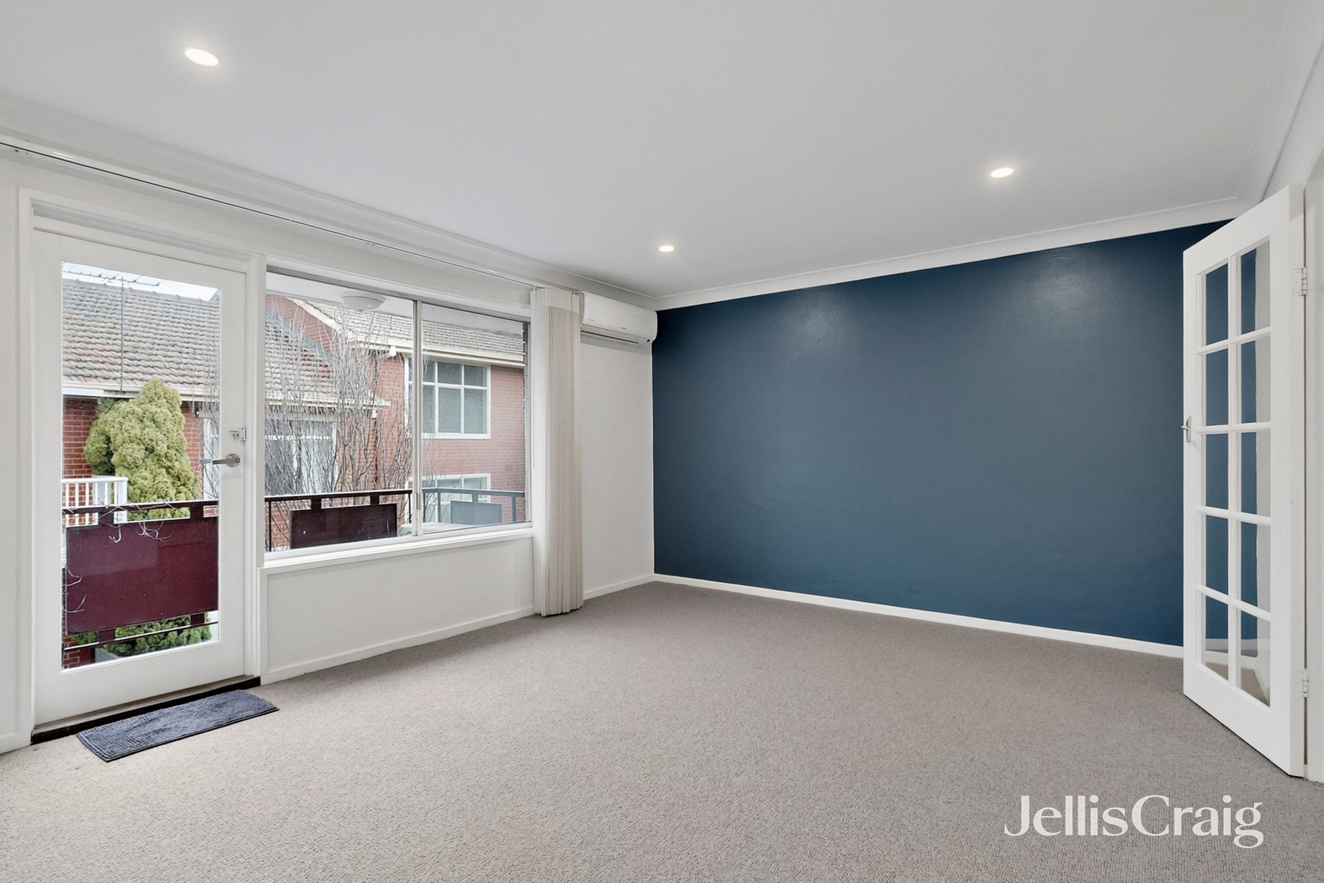 7/28 Weir Street, Balwyn image 2