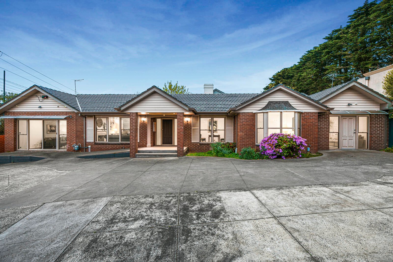 Property Gallery - Main Image
