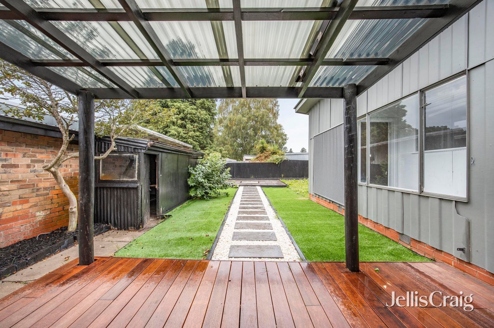 729 Geelong Road, Canadian image 8