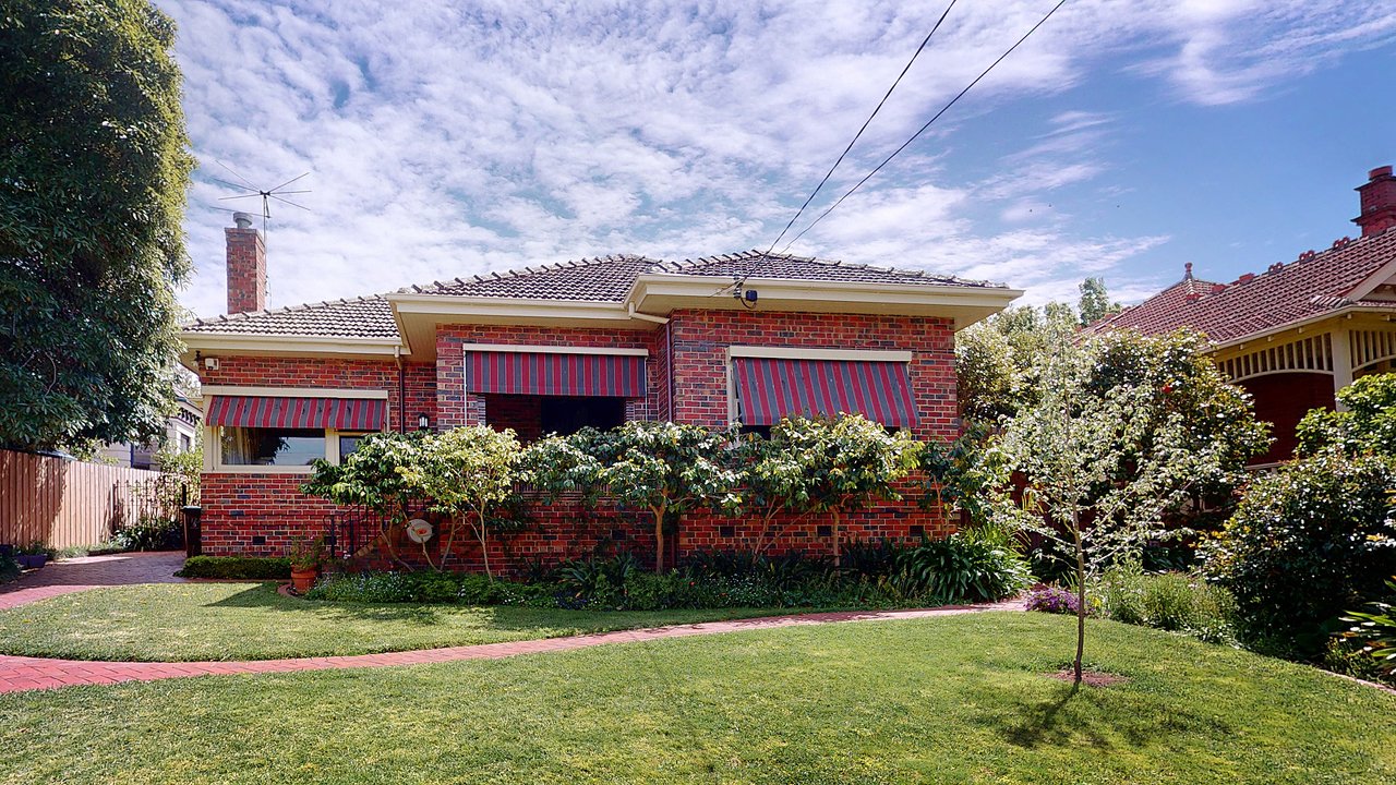 72A Brinsley Road, Camberwell image 1