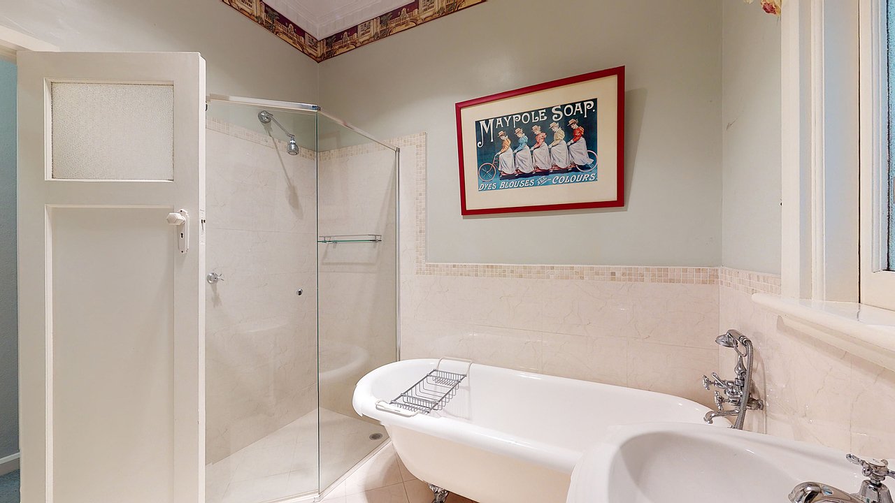 72A Brinsley Road, Camberwell image 5