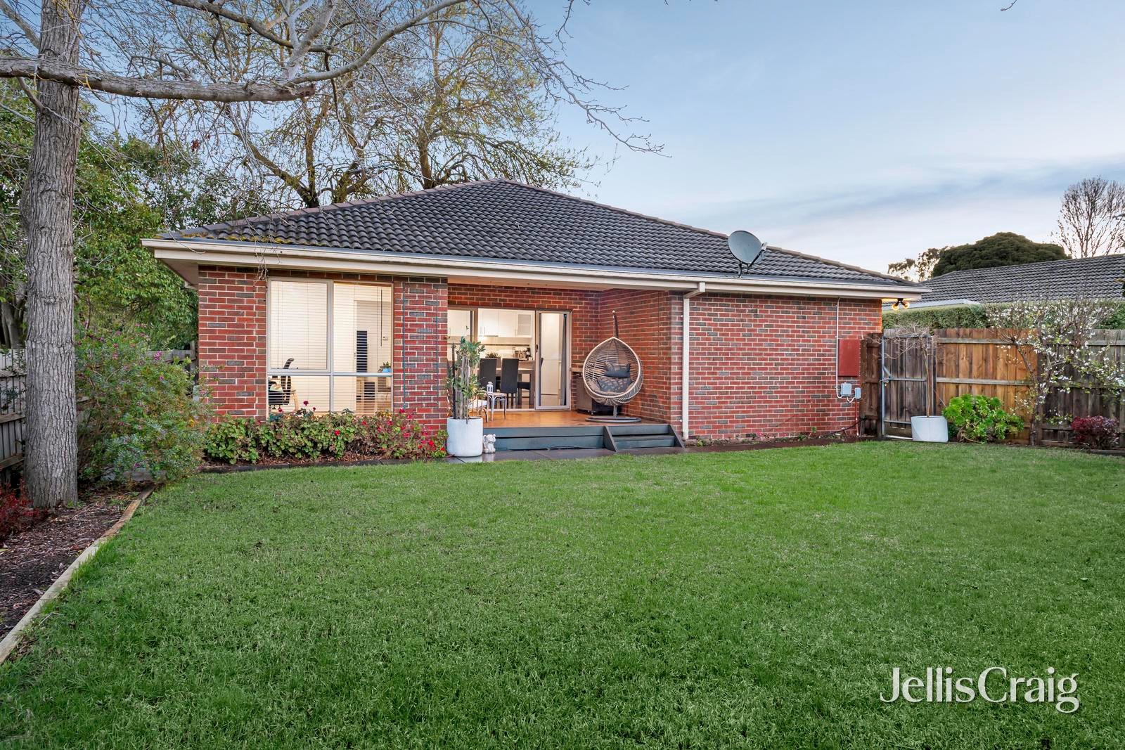 72A Greenslopes Drive, Mooroolbark image 12