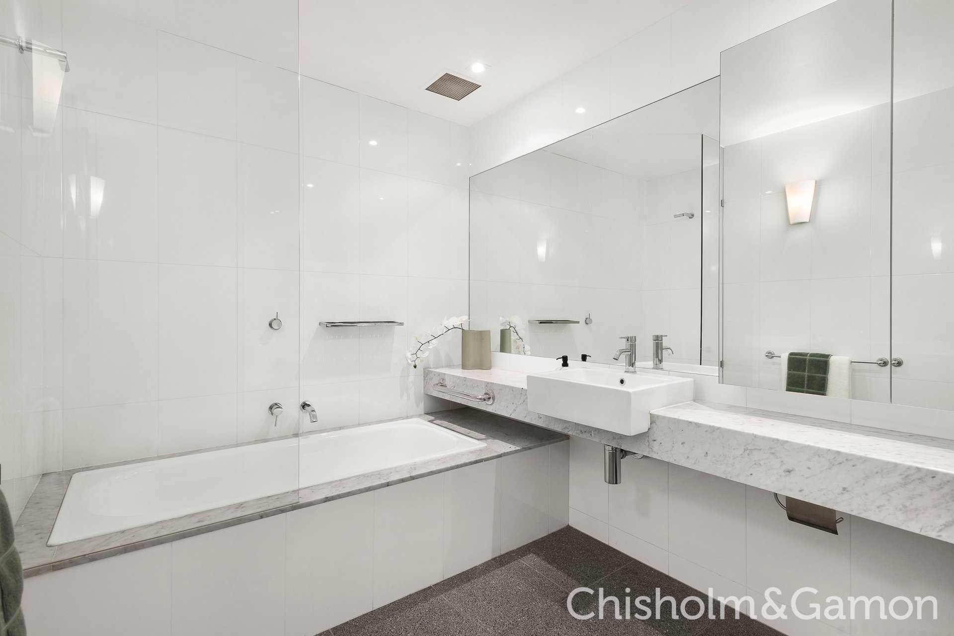 7/2a Tiuna Grove, Elwood image 6