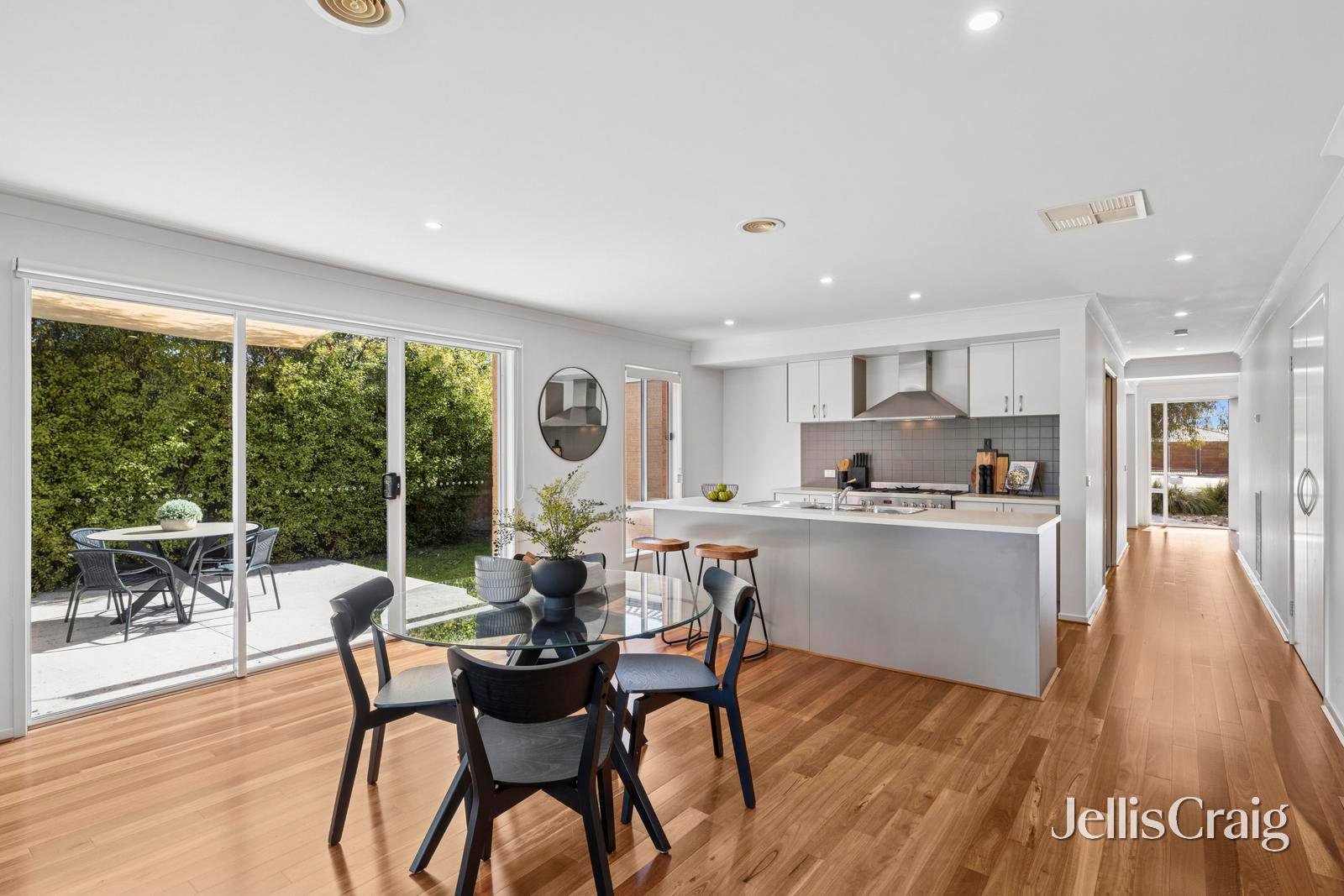 73 Caroline Chisholm Drive, Kyneton image 2